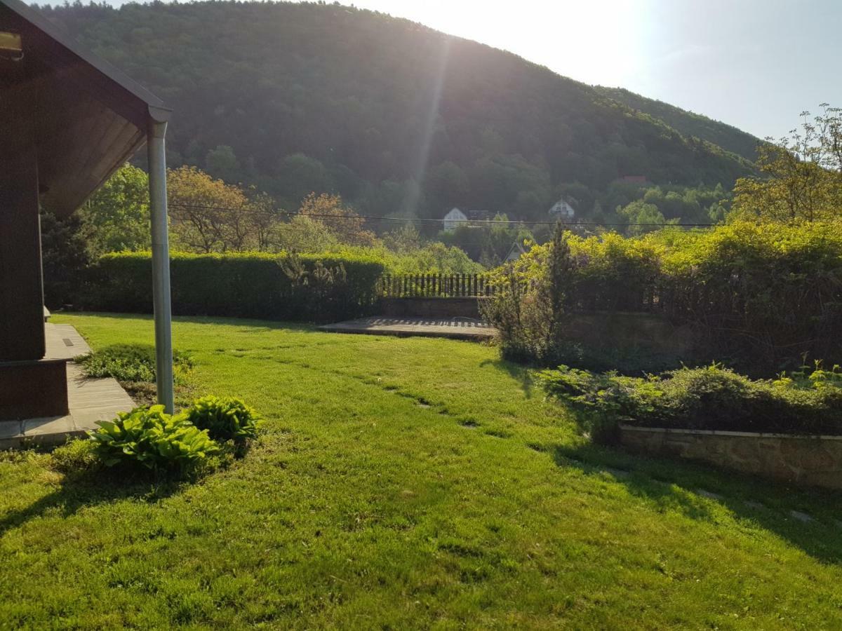 Garden View Villa Drienica Buitenkant foto